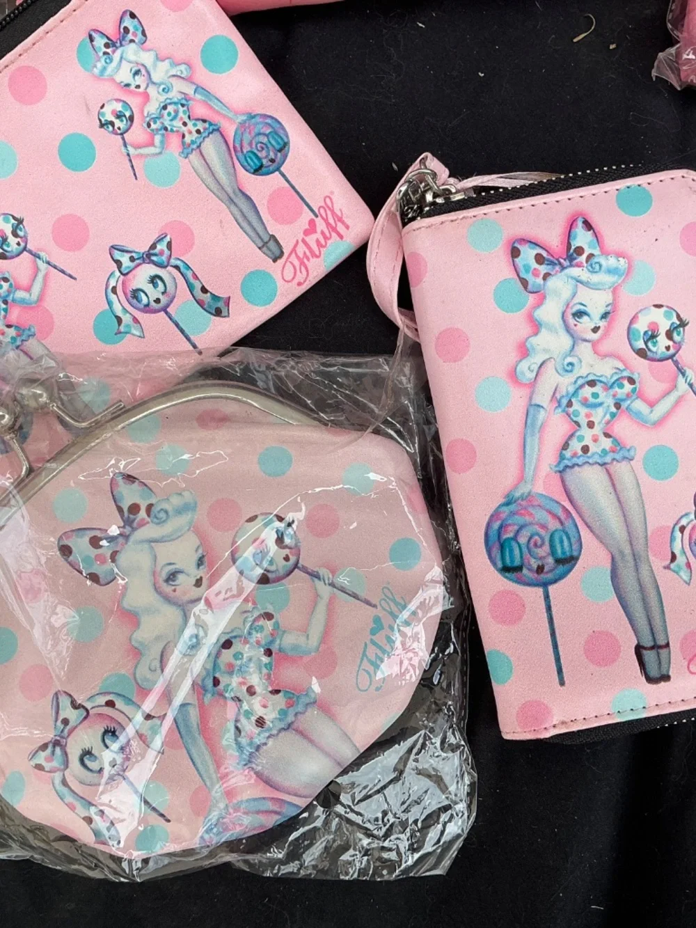 Assorted “Fluff” brand mini wallets - Picture 3 of 5